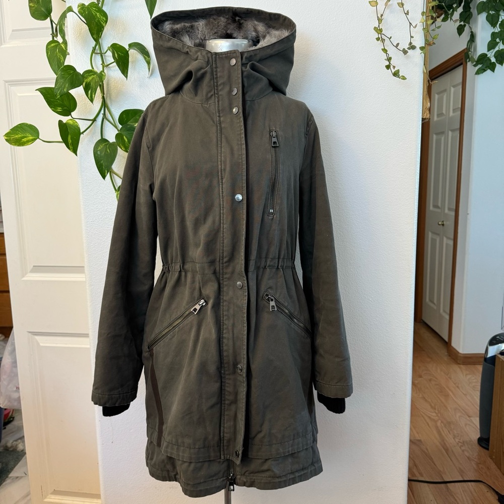 Vince Camuto women’s Hooded Anorak Jacket with faux fur Size P/S
